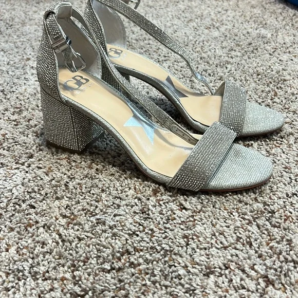 Gianni Bini silver heels worn once Size 9 - Picture 1 of 3